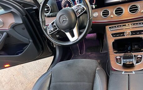 Mercedes-Benz E-Класс, 2019 год, 4 000 000 рублей, 7 фотография