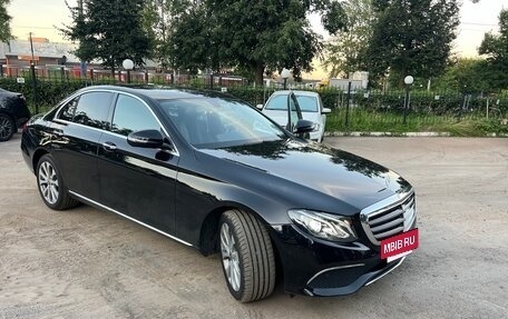 Mercedes-Benz E-Класс, 2019 год, 4 000 000 рублей, 2 фотография