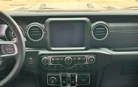 Jeep Gladiator, 2025 год, 7 950 000 рублей, 10 фотография