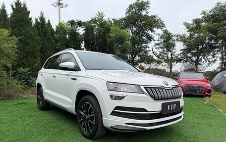 Skoda Karoq I, 2023 год, 1 700 000 рублей, 3 фотография