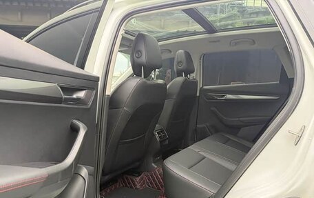 Skoda Karoq I, 2023 год, 1 700 000 рублей, 8 фотография