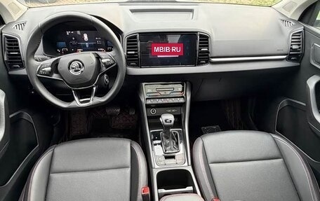 Skoda Karoq I, 2023 год, 1 700 000 рублей, 6 фотография