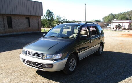 Mitsubishi Chariot III, 1992 год, 110 000 рублей, 1 фотография