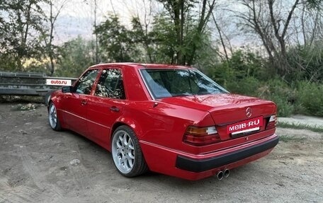Mercedes-Benz E-Класс, 1994 год, 1 500 000 рублей, 6 фотография