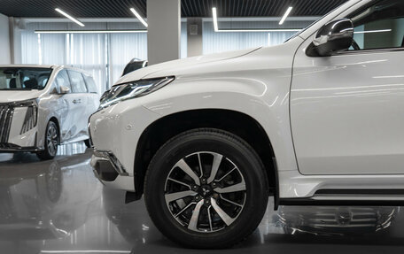 Mitsubishi Pajero Sport III рестайлинг, 2016 год, 3 050 000 рублей, 24 фотография