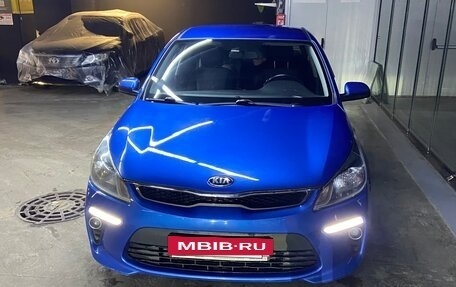 KIA Rio IV, 2018 год, 1 100 000 рублей, 2 фотография