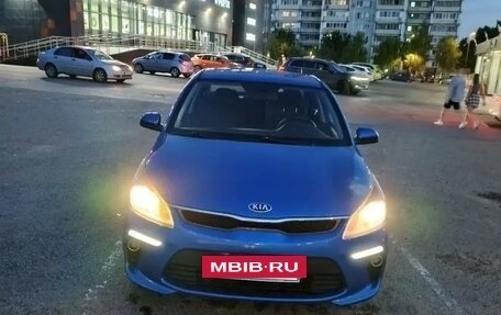 KIA Rio IV, 2018 год, 1 100 000 рублей, 4 фотография