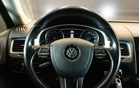 Volkswagen Touareg III, 2013 год, 2 089 000 рублей, 6 фотография