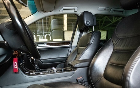 Volkswagen Touareg III, 2013 год, 2 089 000 рублей, 9 фотография