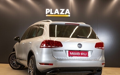 Volkswagen Touareg III, 2013 год, 2 089 000 рублей, 3 фотография