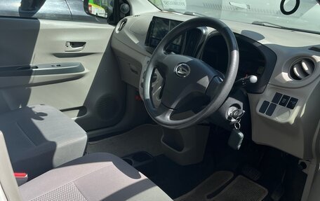 Daihatsu Mira e:S I рестайлинг, 2016 год, 550 000 рублей, 5 фотография
