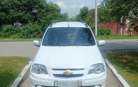 Chevrolet Niva I рестайлинг, 2016 год, 800 000 рублей, 4 фотография