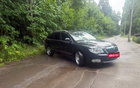 Skoda Superb III рестайлинг, 2011 год, 1 280 000 рублей, 6 фотография
