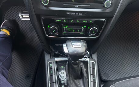 Skoda Superb III рестайлинг, 2011 год, 1 280 000 рублей, 19 фотография