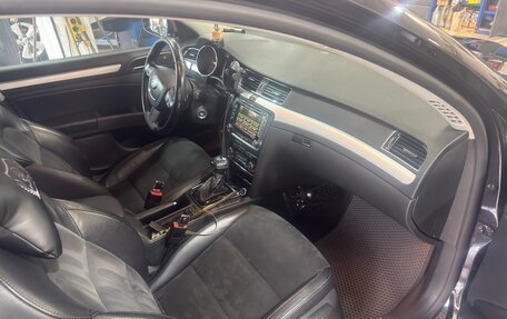 Skoda Superb III рестайлинг, 2011 год, 1 280 000 рублей, 22 фотография