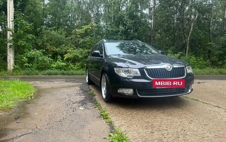 Skoda Superb III рестайлинг, 2011 год, 1 280 000 рублей, 31 фотография