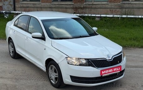 Skoda Rapid I, 2016 год, 380 000 рублей, 3 фотография
