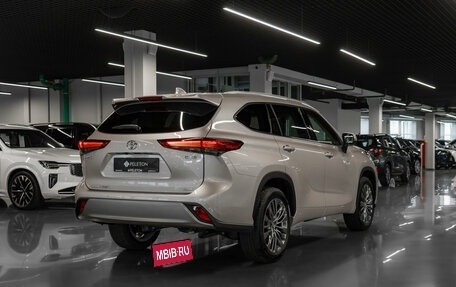 Toyota Highlander, 2026 год, 5 980 000 рублей, 5 фотография
