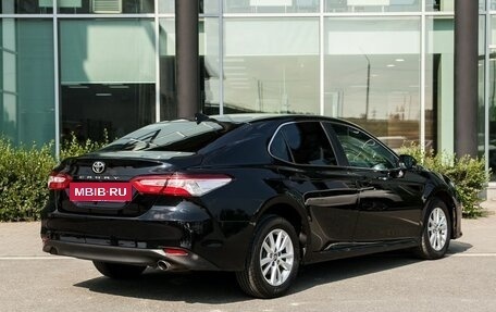 Toyota Camry, 2018 год, 2 350 000 рублей, 2 фотография