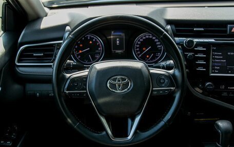 Toyota Camry, 2018 год, 2 350 000 рублей, 16 фотография