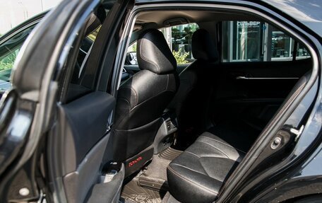 Toyota Camry, 2018 год, 2 350 000 рублей, 14 фотография