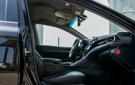 Toyota Camry, 2018 год, 2 350 000 рублей, 11 фотография
