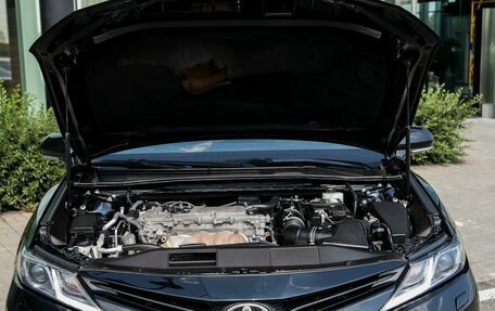 Toyota Camry, 2018 год, 2 350 000 рублей, 24 фотография