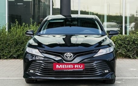 Toyota Camry, 2018 год, 2 350 000 рублей, 3 фотография