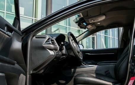 Toyota Camry, 2018 год, 2 350 000 рублей, 12 фотография