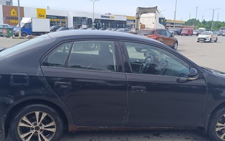 Volkswagen Jetta VI, 2010 год, 300 000 рублей, 3 фотография