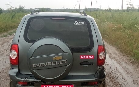 Chevrolet Niva I рестайлинг, 2004 год, 230 000 рублей, 1 фотография