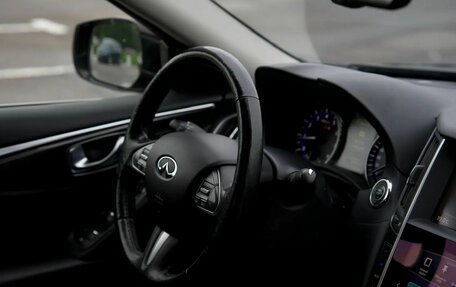 Infiniti Q50 I рестайлинг, 2016 год, 1 380 000 рублей, 10 фотография
