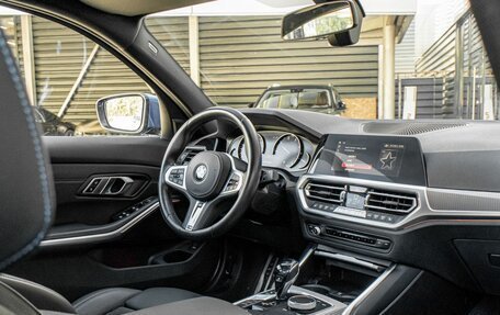 BMW 3 серия, 2020 год, 4 000 000 рублей, 23 фотография