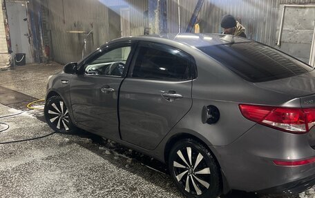 KIA Rio III рестайлинг, 2015 год, 950 000 рублей, 2 фотография