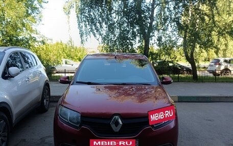 Renault Sandero II рестайлинг, 2014 год, 640 000 рублей, 2 фотография