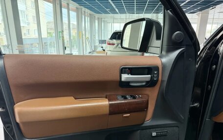 Toyota Sequoia II рестайлинг, 2011 год, 3 850 000 рублей, 6 фотография
