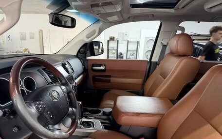 Toyota Sequoia II рестайлинг, 2011 год, 3 850 000 рублей, 9 фотография