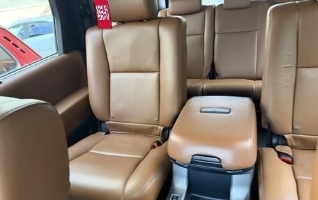 Toyota Sequoia II рестайлинг, 2011 год, 3 850 000 рублей, 11 фотография