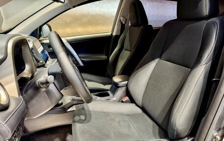 Toyota RAV4, 2014 год, 1 820 000 рублей, 14 фотография