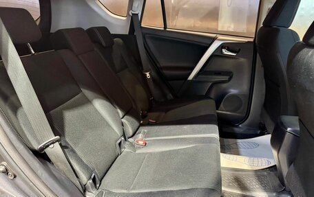 Toyota RAV4, 2014 год, 1 820 000 рублей, 24 фотография