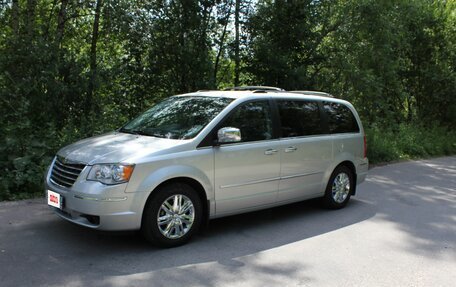 Chrysler Voyager IV, 2010 год, 2 150 000 рублей, 11 фотография