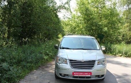 Chrysler Voyager IV, 2010 год, 2 150 000 рублей, 5 фотография