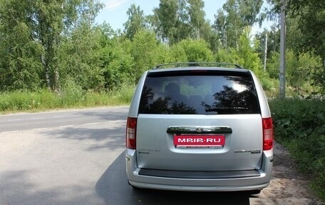 Chrysler Voyager IV, 2010 год, 2 150 000 рублей, 4 фотография
