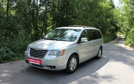 Chrysler Voyager IV, 2010 год, 2 150 000 рублей, 9 фотография