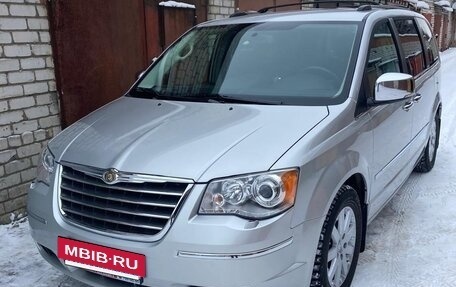 Chrysler Voyager IV, 2010 год, 2 150 000 рублей, 18 фотография