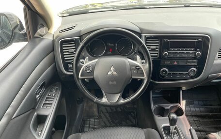 Mitsubishi Outlander III рестайлинг 3, 2012 год, 1 275 000 рублей, 10 фотография