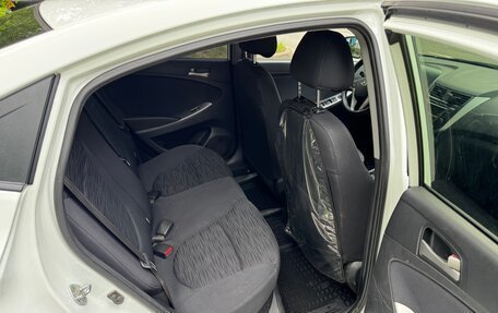Hyundai Solaris II рестайлинг, 2015 год, 1 035 000 рублей, 4 фотография