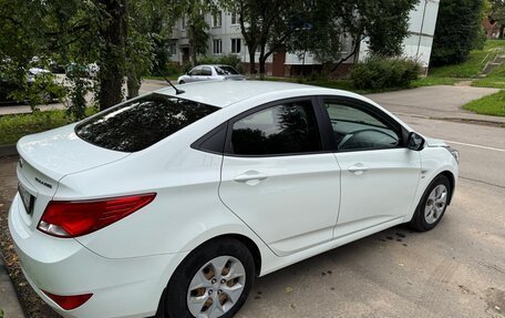 Hyundai Solaris II рестайлинг, 2015 год, 1 035 000 рублей, 8 фотография