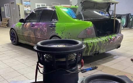 Toyota Altezza, 2000 год, 800 000 рублей, 9 фотография