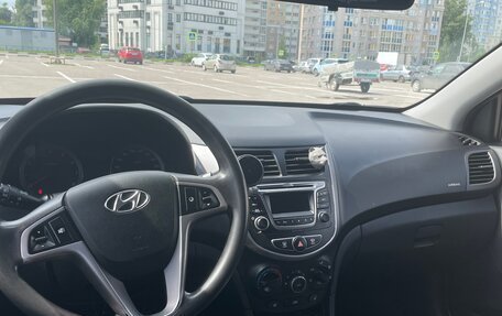 Hyundai Solaris II рестайлинг, 2014 год, 830 000 рублей, 5 фотография